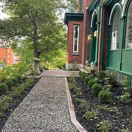 Ile De Garde B&B Sherbrooke Kültér fotó