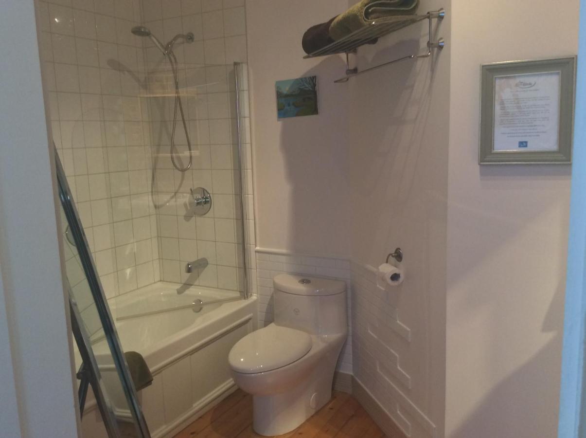 Ile De Garde B&B Sherbrooke Kültér fotó